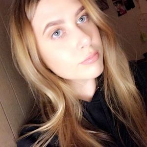 Meet your Posher, Angelica